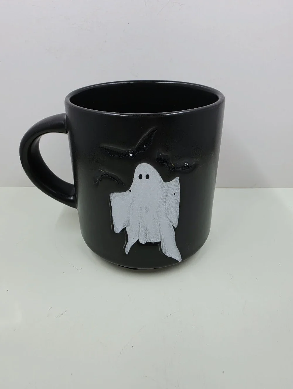 Pottery Barn Scary Squad Ghost Mugs Set Of 4 Halloween Ceramic Drinkware